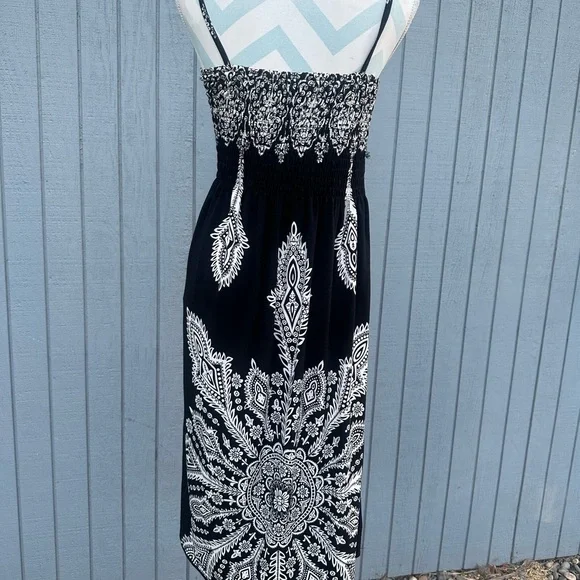 Black and White Smocked Midi Dress - Picture 6 of 10